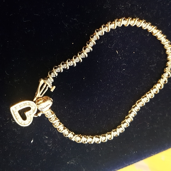 1 Carat Tennis Bracelet. - Picture 2 of 8